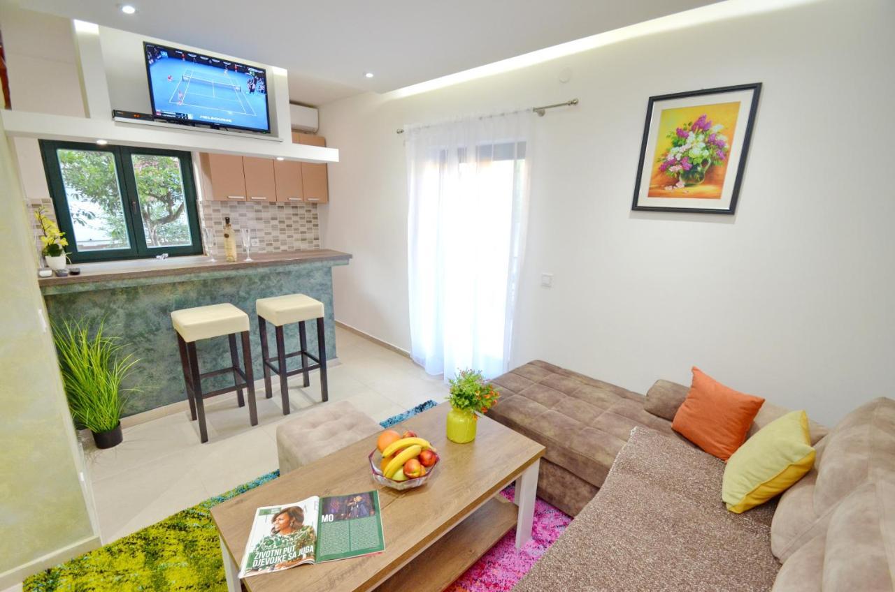 Apartments Lux S Tivat Exterior foto