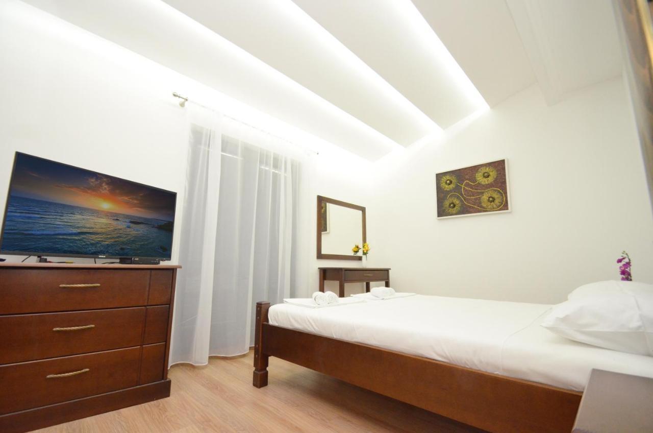 Apartments Lux S Tivat Exterior foto